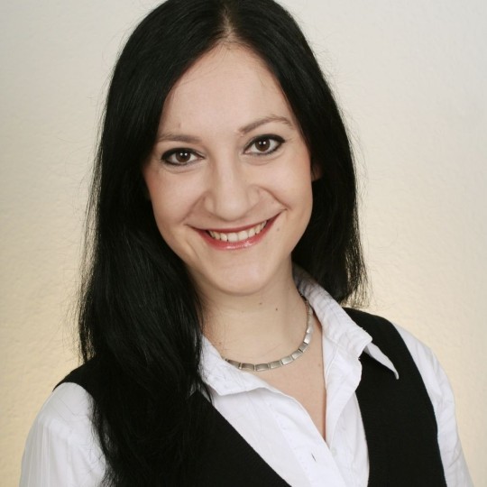 Vorsitzende des AKG Arbeitskreises Recht Nora Hosszu